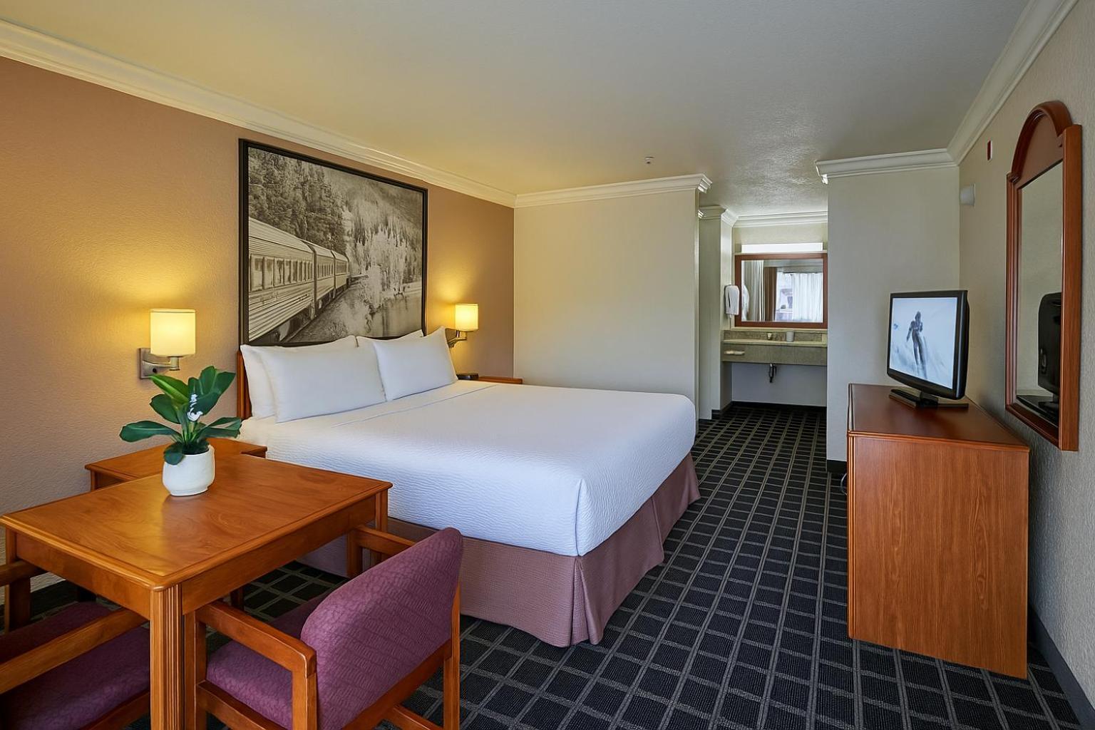 Creekside Inn & Suites Уиллитс Экстерьер фото