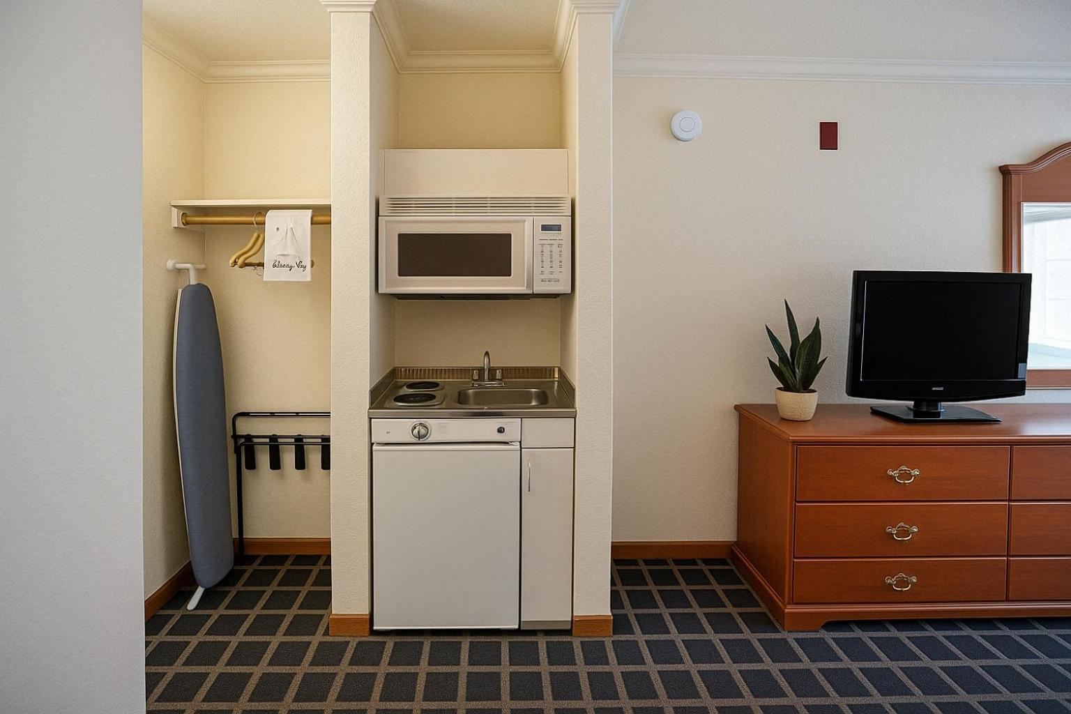 Creekside Inn & Suites Уиллитс Экстерьер фото